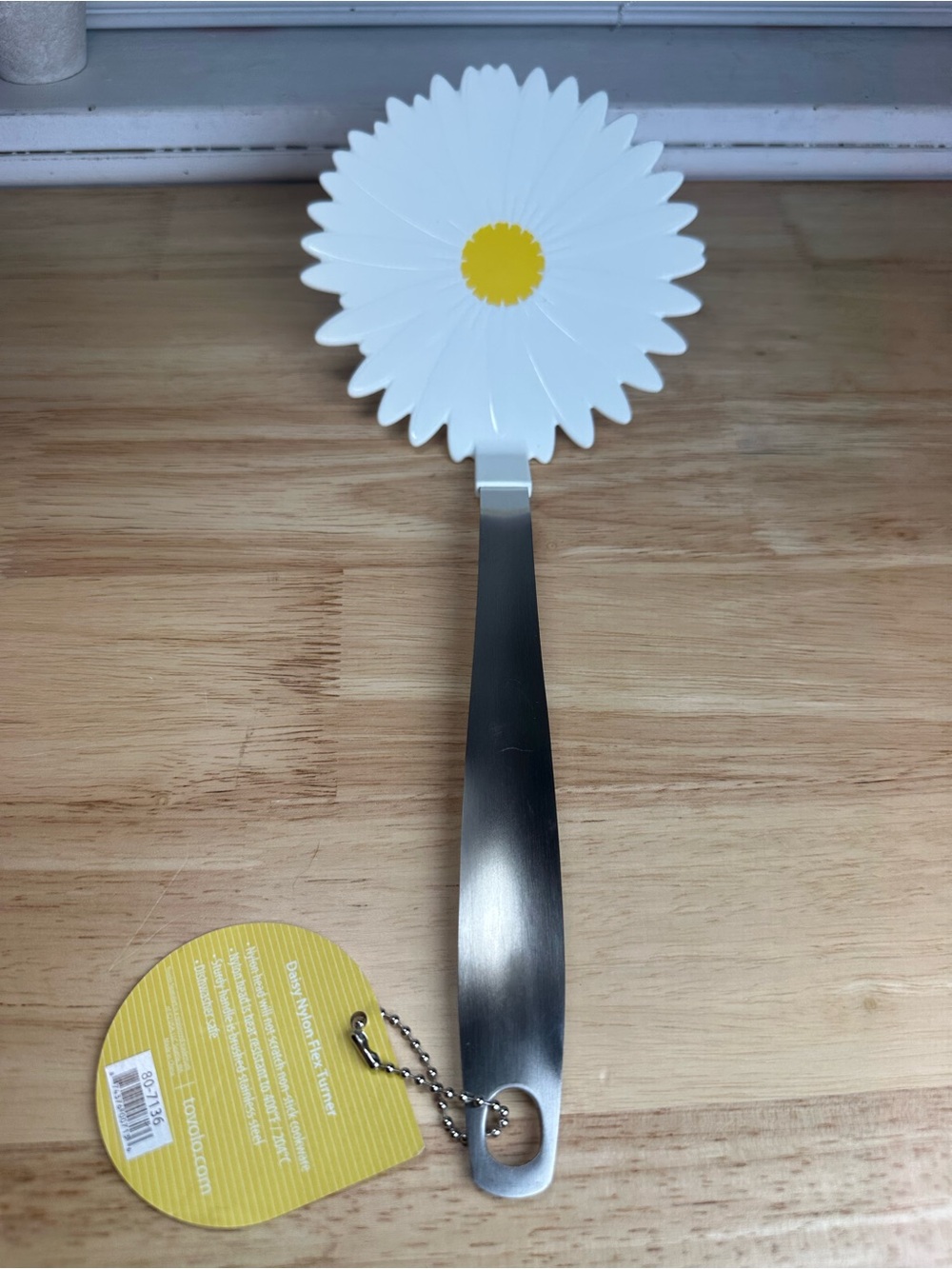 tovolo Stainless steel large Daisy Flower spatula 13.5 retro look new with tags